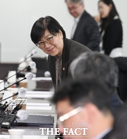  인사하는 정은경 장관 [포토]