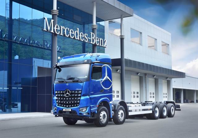 한국수입자동차협회(KAIDA)는 지난 1월 수입 상용차 신규 등록 대수가 총 404대로 집계됐다고 9일 밝혔다. /다임러 트럭 코리아