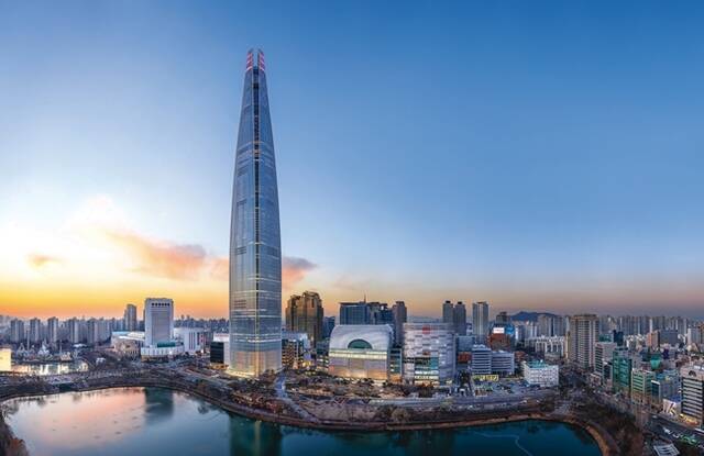 롯데건설이 성수4지구 재개발 사업과 관련해 글로벌 구조설계 전문회사 레라(LERA)와 협업에 나선다. /롯데건설