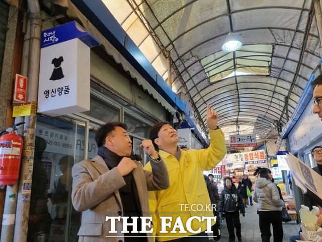 9일 전주시는 설 명절을 앞두고 덕진구 모래내시장에서 민관 합동 안전 점검을 실시했다. /전주시