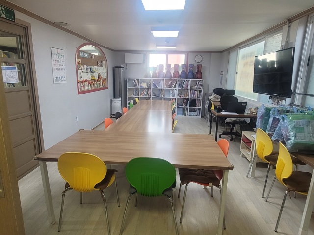 송파구가 맞벌이 가정의 돌봄 공백 해소를 위해 초등학생 대상 아침·야간 돌봄 서비스를 본격 운영한다. /송파구