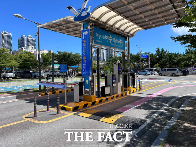 웅천친수공원 공영주차장 전경. /여수시도시관리공단