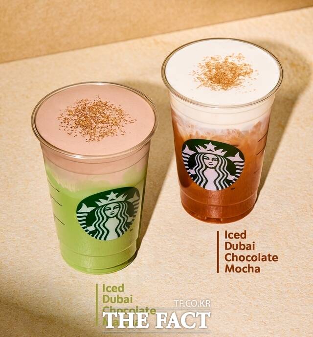 스타벅스 코리아가 북미 지역에서 선풍적인 인기를 끈 두바이 초콜릿 풍미의 음료 2종을 국내에 정식 출시하며 글로벌 디저트 트렌드를 이어간다. /스타벅스 코리아