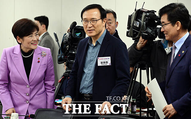 지난해 12월 11일 오후 서울 종로구 정부서울청사에서 열린 국가교육위원회-시도교육감 간담회에 참석한 임태희 경기도교육감. /임영무 기자