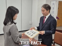  부산시교육감 예비후보 첫 등록자는 최윤홍 전 부교육감