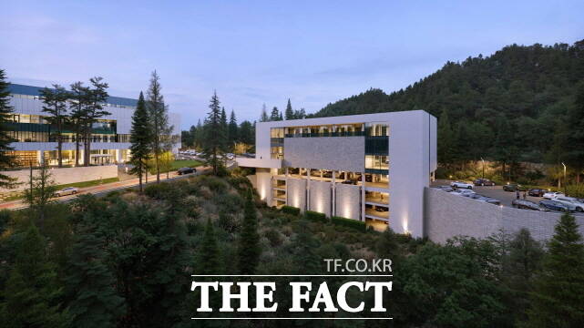 올해 완공 예정인 애터미 연구센터 전경. /애터미