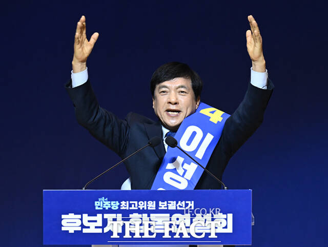 이성윤 더불어민주당 최고위원은 11일 자신이 청와대 반대를 묵살하고 2차 종합 특검 후보로 특정 인물을 밀어붙였다는 보도에 대해 명백한 허위 사실이고, 제 인격에 대한 모욕이라고 반발했다. /이새롬 기자