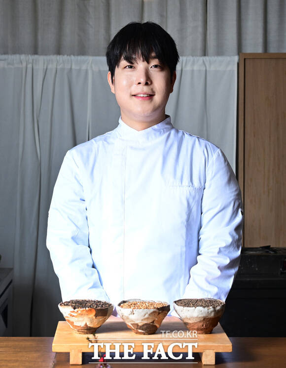 넷플릭스 흑백요리사2에 무쇠팔로 출연한 박주성 셰프가 10일 오후 서울 마포구 소바쥬(Sobajuu)에서 <더팩트>와 인터뷰를 진행했다./이새롬 기자