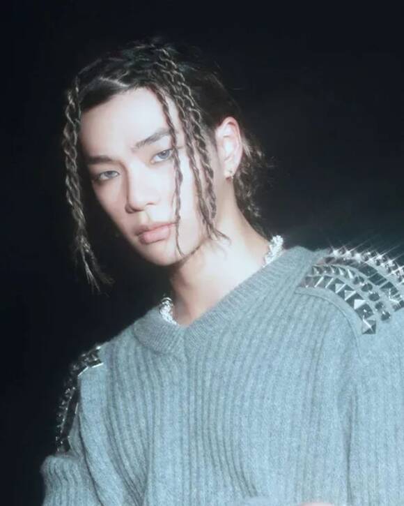 올데이 프로젝트 타잔은 해외에서 크게 인기를 얻을 가능성이 크다./더블랙레이블