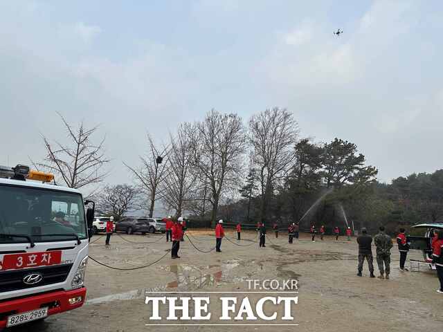 지난해 당진시 아미산 일원 산불 진화 통합훈련 장면. /당진시