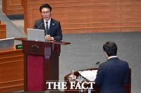  대정부 질문 마지막날, 의원 질의 답하는 김민석 국무총리 [TF사진관]