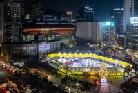  서울광장 스케이트장 이용객 18만 명 돌파…'12월에 또 만나요'