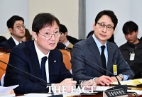  빗썸 관련 발언하는 이찬진 금융감독원장 [포토]