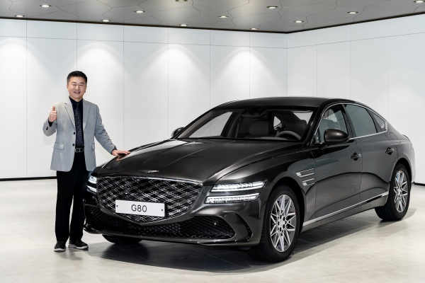 현대차 2025년 전국 승용 최다 판매 직원에 오른 대전지점 김기양 영업이사. /현대자동차