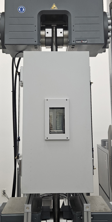 현대제철 포항시험소 초저온 인장 시험 설비. /현대제철