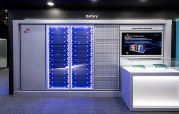 SK온 컨테이너형 에너지저장장치(ESS) 제품. /SK온