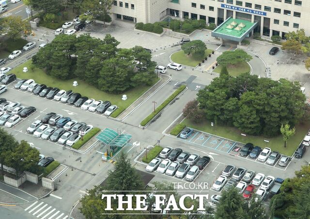 대전시교육청 주차장 전경. /대전교육청