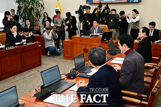 회의 주재하는 김상훈 특위위원장.