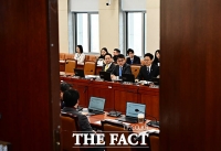  대미투자특별법 특위...첫 회의부터 비공개 전환 [TF사진관]