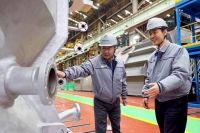  성장 사업 챙기는 박정원 두산 회장, 연초 '릴레이 현장 경영'