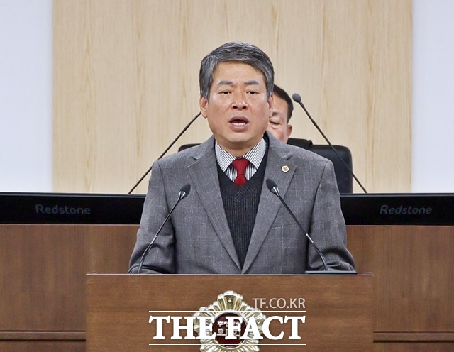 김광운 충청광역연합의회 의원이 13일 열린 제8회 임시회 제2차 본회의에서 5분 자유발언을 하고 있다. /충청광역연합의회