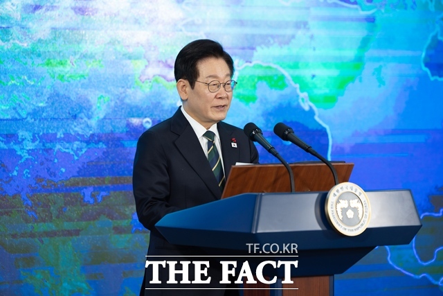 이재명 대통령이 2025년 12월 23일 부산 동구 해양수산부 청사에서 열린 개청식에서 발언하고 있다. /청와대