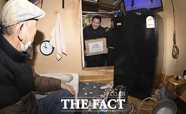 설 맞이 선물 드리러 왔습니다