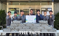  한솔제지 대전·신탄진공장, '1% 사랑나눔'으로 목상동 이웃에 명절 과일세트 전달