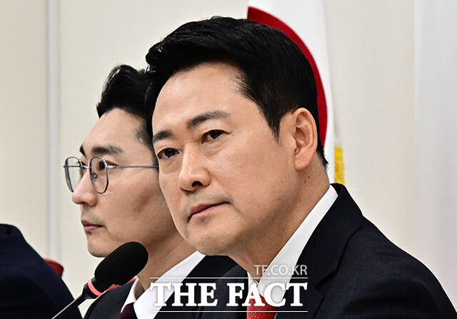 장동혁 국민의힘 대표가 14일 SNS에서 사법부 독립을 위해 대통령에 대한 재판이 재개돼야 한다고 밝혔다. /국회=배정한 기자