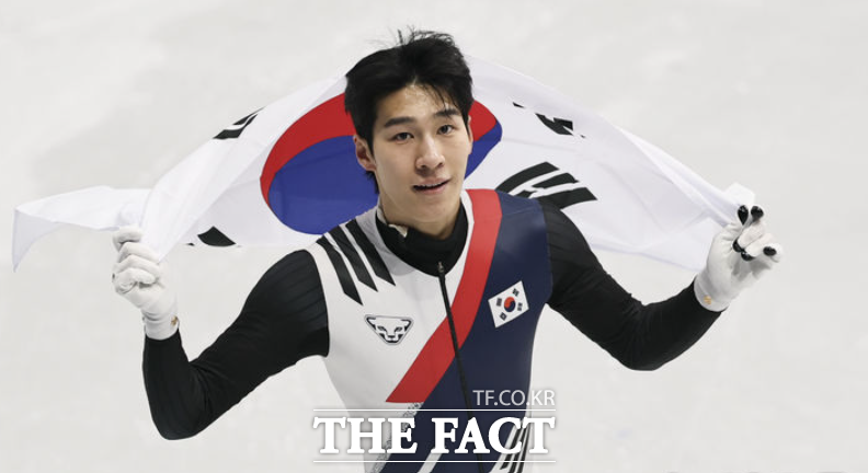 동계올림픽 쇼트트랙 남자 1500m에서 2회 연속 메달을 수확한 황대헌(27·강원도청)이 은메달은 내가 다시 할 수 있다는 것을 증명하는 것이라고 소감을 밝혔다. / 뉴시스