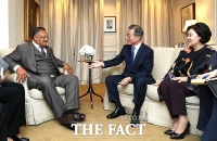  美 흑인 인권운동 대부 제시 잭슨 목사 별세…향년 84세