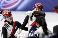  [동계올림픽] 심석희, 쇼트트랙 3000m 계주 金 목에 걸고 '뜨거운 눈물'