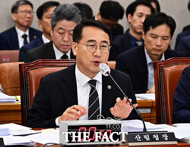 김인호 전 산림청장. /국회=배정한 기자