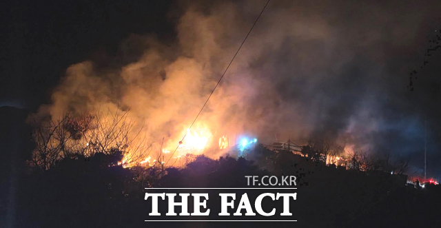 22일 오전 2시 21분쯤 울릉군 울릉읍 저동리의 한 단독주택에서 화재가 발생했다. /독자 제공