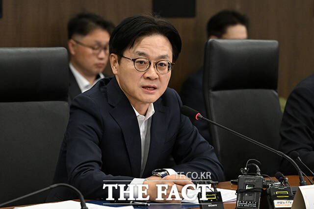 김정관 산업통상부 장관이 23일 오전 서울 중구 대한상공회의소에서 열린 국가비상경제권법(IEEPA) 판결 관련 민관합동 대책회의에 참석해 발언하고 있다. /서예원 기자