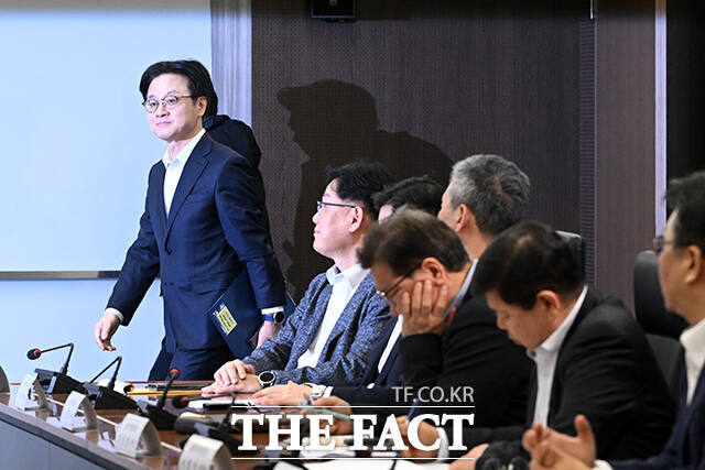 김정관 산업통상부 장관이 23일 오전 서울 중구 대한상공회의소에서 열린 국가비상경제권법(IEEPA) 판결 관련 민관합동 대책회의에 참석해 발언하고 있다. /서예원 기자