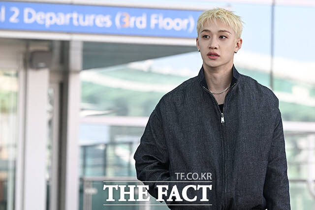 스트레이 키즈 방찬이 23일 오전 ‘밀라노 패션 위크 펜디 FW 26 쇼’ 참석 차 인천국제공항을 통해 이탈리아 밀라노로 출국하고 있다. /인천국제공항=김성렬 인턴기자