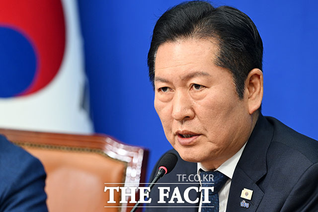 정청래 더불어민주당 대표가 23일 오전 서울 여의도 국회에서 열린 최고위원회의에서 모두발언을 하고 있다. /국회=남용희 기자