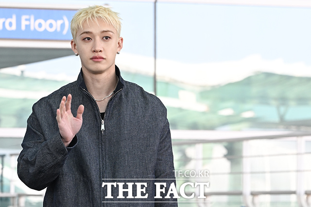 스트레이 키즈 방찬이 23일 오전 ‘밀라노 패션 위크 펜디 FW 26 쇼’ 참석 차 인천국제공항을 통해 이탈리아 밀라노로 출국하고 있다. /인천국제공항=김성렬 인턴기자