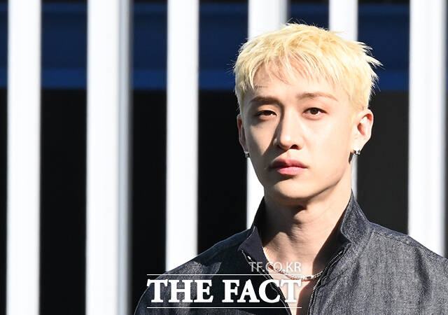 스트레이 키즈 방찬이 23일 오전 ‘밀라노 패션 위크 펜디 FW 26 쇼’ 참석 차 인천국제공항을 통해 이탈리아 밀라노로 출국하고 있다. /인천국제공항=김성렬 인턴기자
