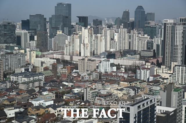 경기 광명뉴타운에 새 아파트가 속속 들어오는 등 개발이 활발히 진행되고 있다. /박헌우 기자