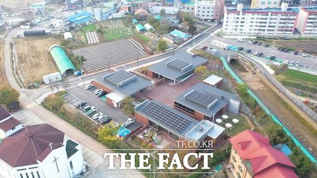 당진시 신평행복잇슈센터 항공 사진. /당진시