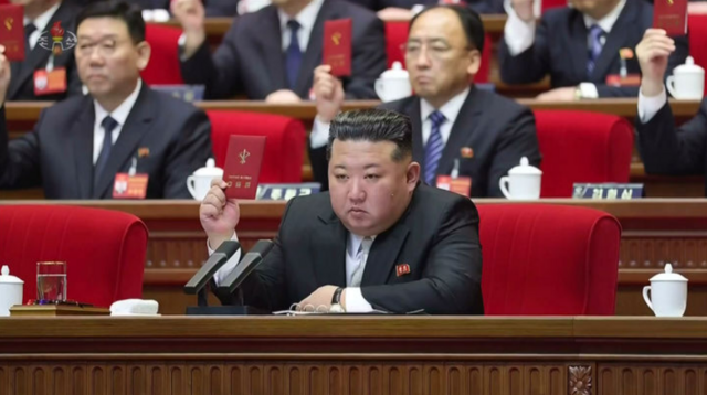 김 위원장이 새로운 투쟁전략을 천명한 배경에는 '국력 상승의 정점에 근접했다'는 인식이 작용했다는 분석이 나온다. 아울러 현재를 체제 안정 단계에 진입한 시점으로 평가했다는 관측도 제기된다. /뉴시스. 조선중앙TV 갈무리