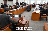  국회 정개특위, 지방선거 선거구 획정 관련 행정안전부 보고 [TF사진관]