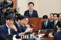  국회 정무위에서 업무보고 하는 윤창렬 국무조정실장 [포토]