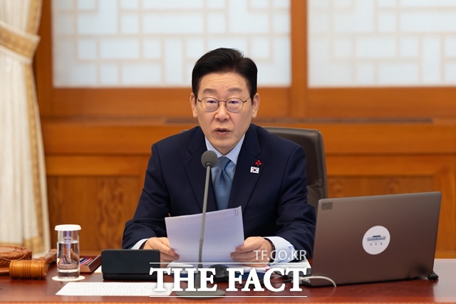 이재명 대통령은 24일 청와대에서 열린 국무회의에서 촉법소년 연령 하향을 두고