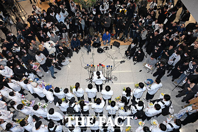 2026 밀라노·코르티나담페초 동계올림픽 한국 대표팀이 24일 오후 인천국제공항으로 귀국하고 있다. /인천국제공항=김성렬 인턴기자