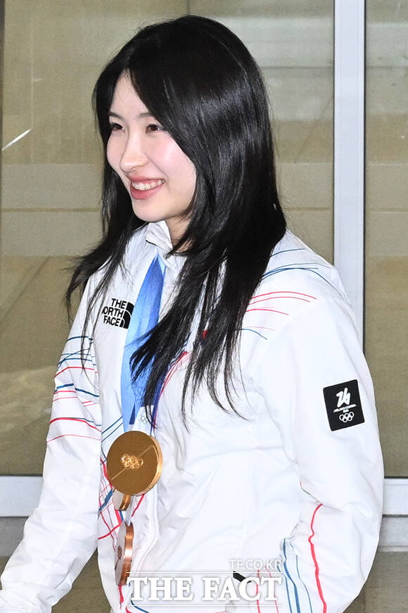 2026 밀라노·코르티나담페초 동계올림픽 한국 대표팀이 24일 오후 인천국제공항으로 귀국하고 있다. /인천국제공항=김성렬 인턴기자