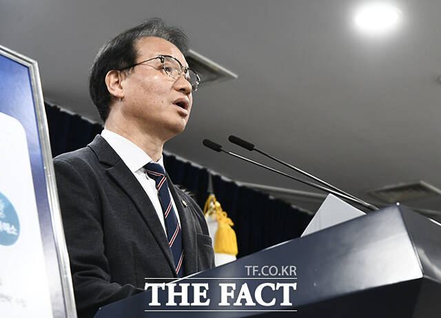 김영수 국무조정실 국무1차장이 24일 오후 서울 종로구 정부서울청사에서 제56차 국제개발 협력위원회 브리핑을 하고 있다. /박상민 인턴기자