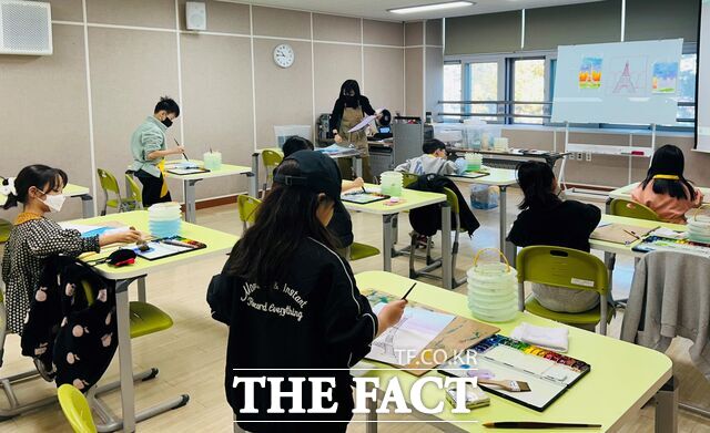 대전학생교육문화원에서 유·초등학생 대상 문화예술·창의체험 프로그램을 운영하고 있다. /대전시교육청